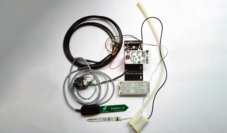 Internet Rzeczy w pomiarach środowiskowych (14). Dołączanie czujników temperatury gleby do modułu Enviro Grow