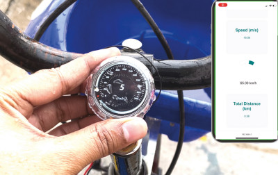 Prędkościomierz GPS do samochodów i rowerów