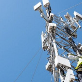 Nowe stacje i lepszy zasięg 5G w sieci Orange