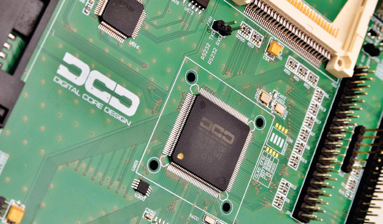 D32PRO - skalowalny procesor 32-bitowy