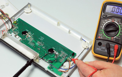 Edukacja w EdW dla szkół i uczelni - wykład 30: Multimetry cyfrowe