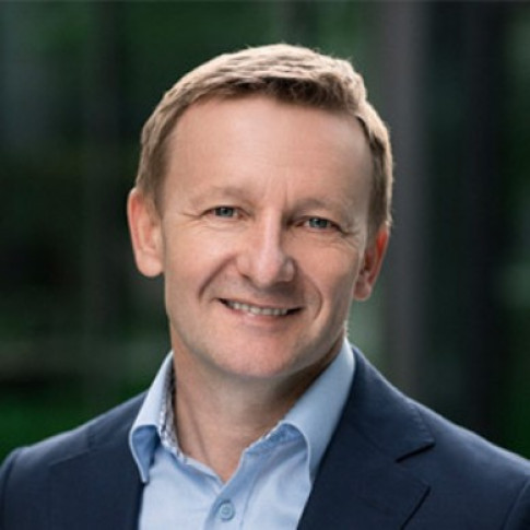 Pan Piotr Markowicz - dyrektor strategii i rozwoju w polskim oddziale firmy Orange