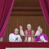 Kamera HDC-5500 firmy Sony utrwaliła historyczny moment: ogłoszenie papieża Leona XIV w Watykanie