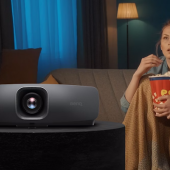 Projektor kina domowego W2720i firmy BenQ z technologią AI