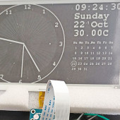 E-papierowy zegar z mikrokontrolerem ESP32