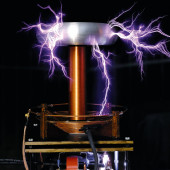 Jak zbudowałem trzydziestomilimetrową cewkę Tesli z iskiernikiem