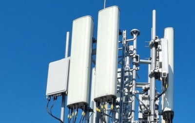 Pierwsi klienci Orange mogą już korzystać z łączności 5G w paśmie 700 MHz