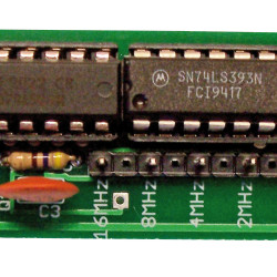 Generator sygnałów TTL o częstotliwości 1/2/4/8/16 MHz