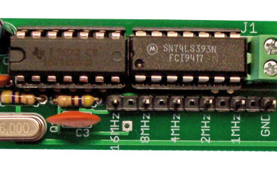 Generator sygnałów TTL o częstotliwości 1/2/4/8/16 MHz