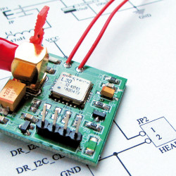 Miniaturowy GPS dla robotyki i nie tylko