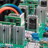 Stopnie wejściowe wzmacniaczy operacyjnych