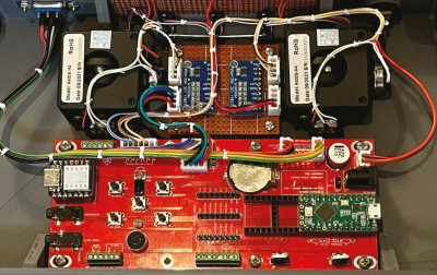 Ekscytacje Maxa. Migające diody LED i śliniący się inżynierowie (25)
