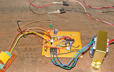 Zabezpieczenie zasilania z wbudowanym opóźnieniem