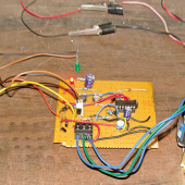 Zabezpieczenie zasilania z wbudowanym opóźnieniem