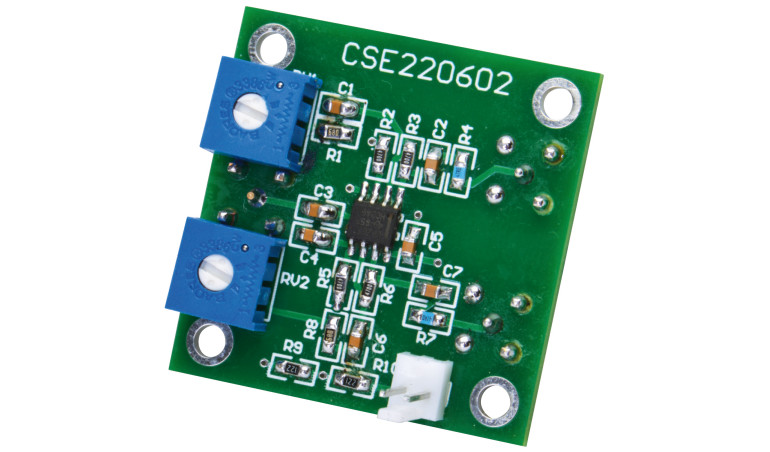 Podwójny wzmacniacz RF. przeznaczony do wzmacniania sygnałów z generatorów sygnału