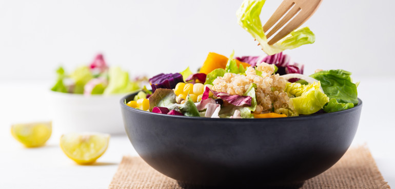 Noworoczny recykling, czyli głośniki z misek po świątecznych sałatkach