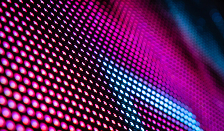 Ekscytacje Maxa. Migające diody LED i śliniący się inżynierowie (28)