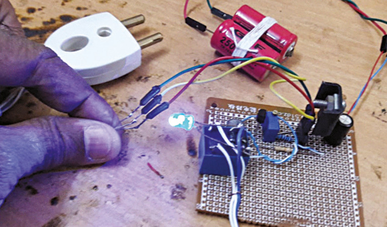 Prosty i niezawodny czujnik temperatury