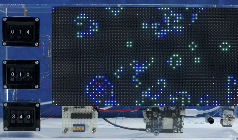 262 144 sposoby na „Grę w życie”