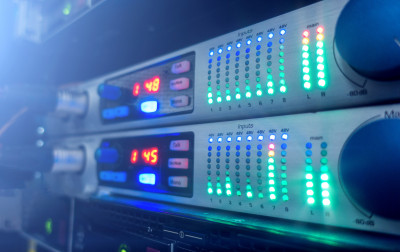 Syntezatory dźwięku (5). Wzmacniacze sterowane napięciem