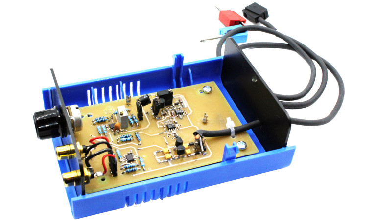 Generator analogowy 1 kHz. Źródło fali sinusoidalnej o ultraniskich zniekształceniach