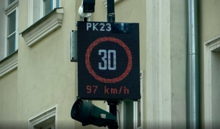Jak działa w praktyce komputer Edge AI do systemów rozpoznawania tablic rejestracyjnych