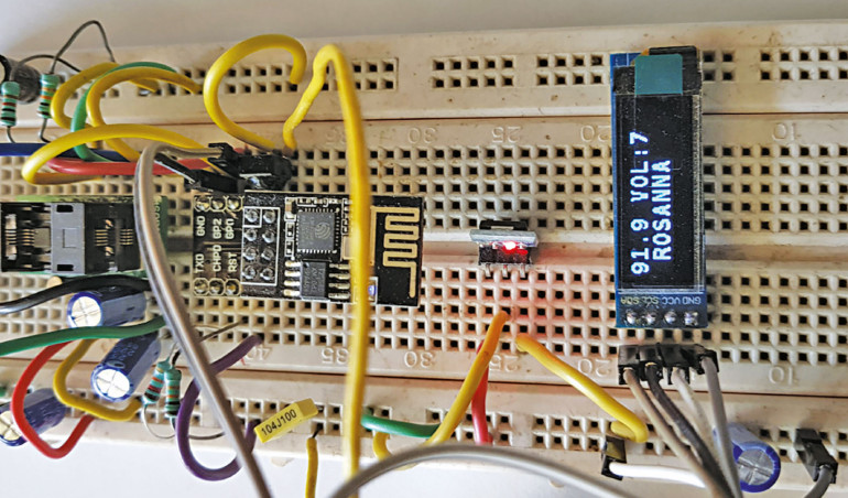 Zdalnie sterowane stereofoniczne radio FM z RDS i modułem ESP-01